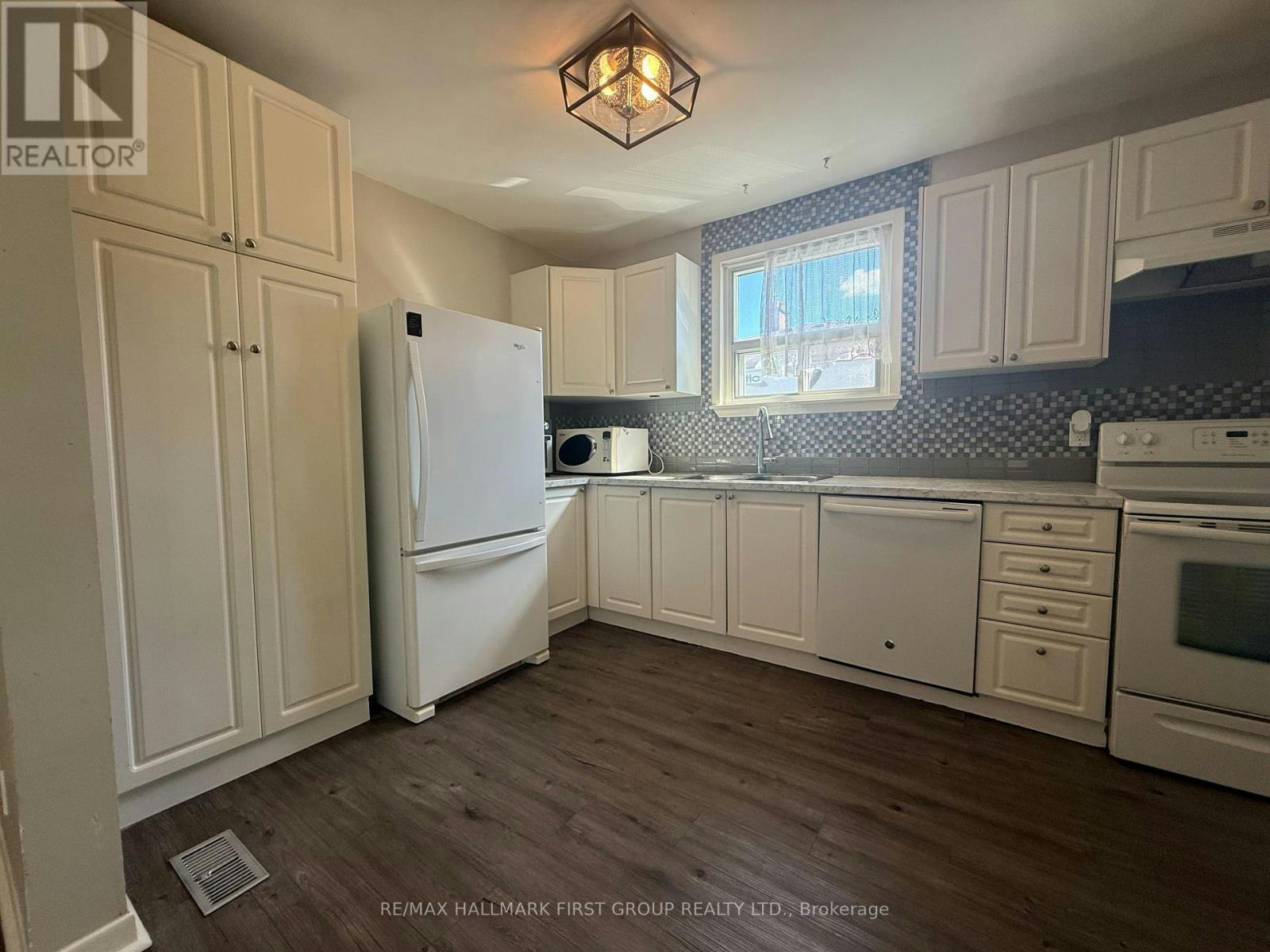 68 Tulloch Drive, Ajax, ON, L1S 2S5 - 2