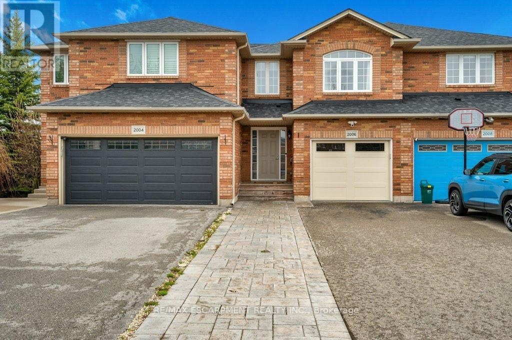 2006 Erika Court, Oakville, ON, L6M 4R4