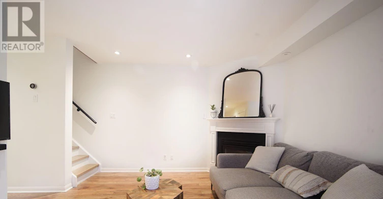 220-50 Joe Shuster Way, Toronto, ON, M6K 1Y8 - 6