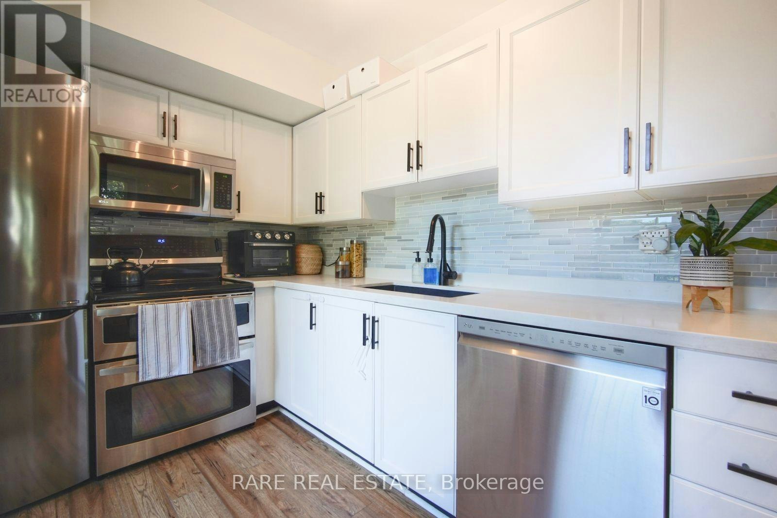 220-50 Joe Shuster Way, Toronto, ON, M6K 1Y8 - 9