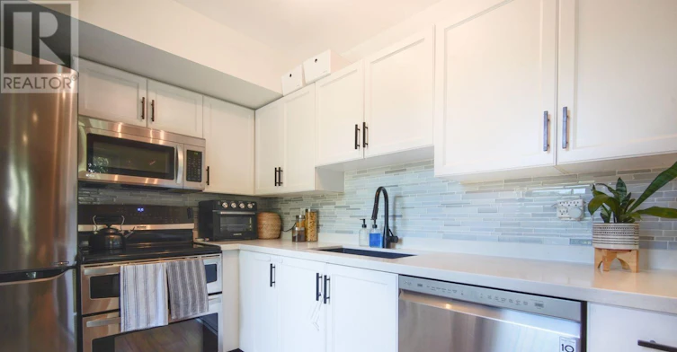220-50 Joe Shuster Way, Toronto, ON, M6K 1Y8 - 9