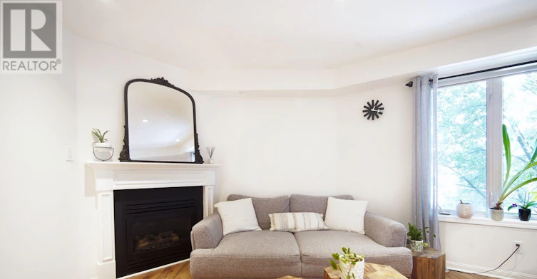220-50 Joe Shuster Way, Toronto, ON, M6K 1Y8 - 4