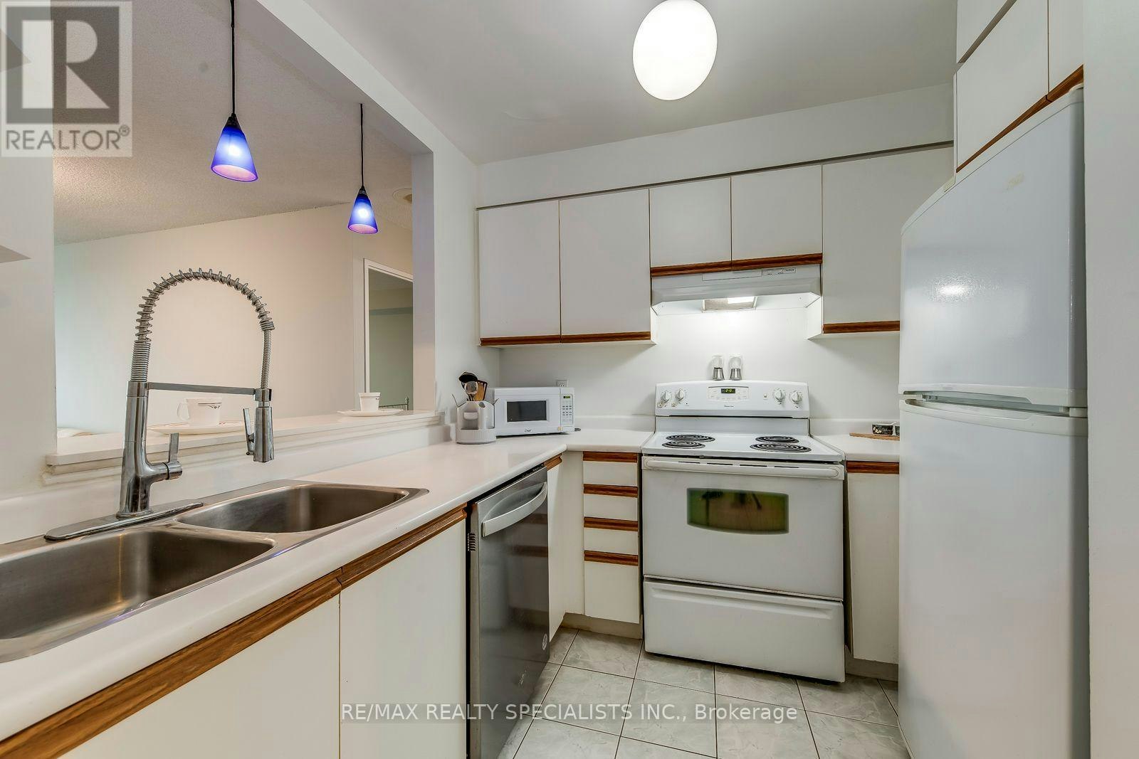 1112-2177 Burnhamthorpe Road W, Mississauga, ON, L5L 5P9 - 9
