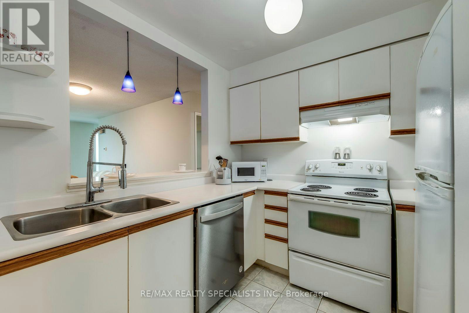 1112-2177 Burnhamthorpe Road W, Mississauga, ON, L5L 5P9 - 11