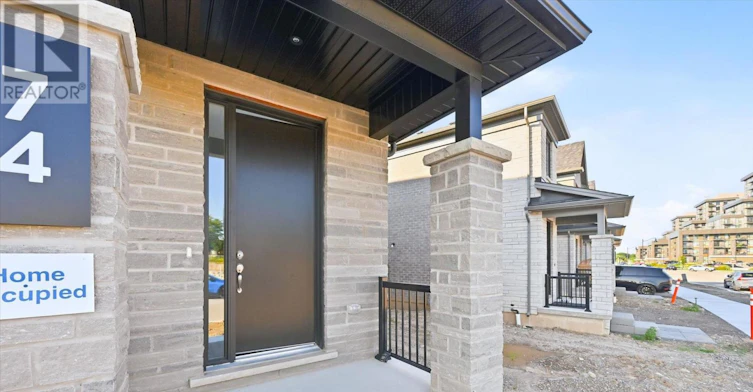 74 Valley Trail Place, Hamilton, ON, L8B 2A2 - 2
