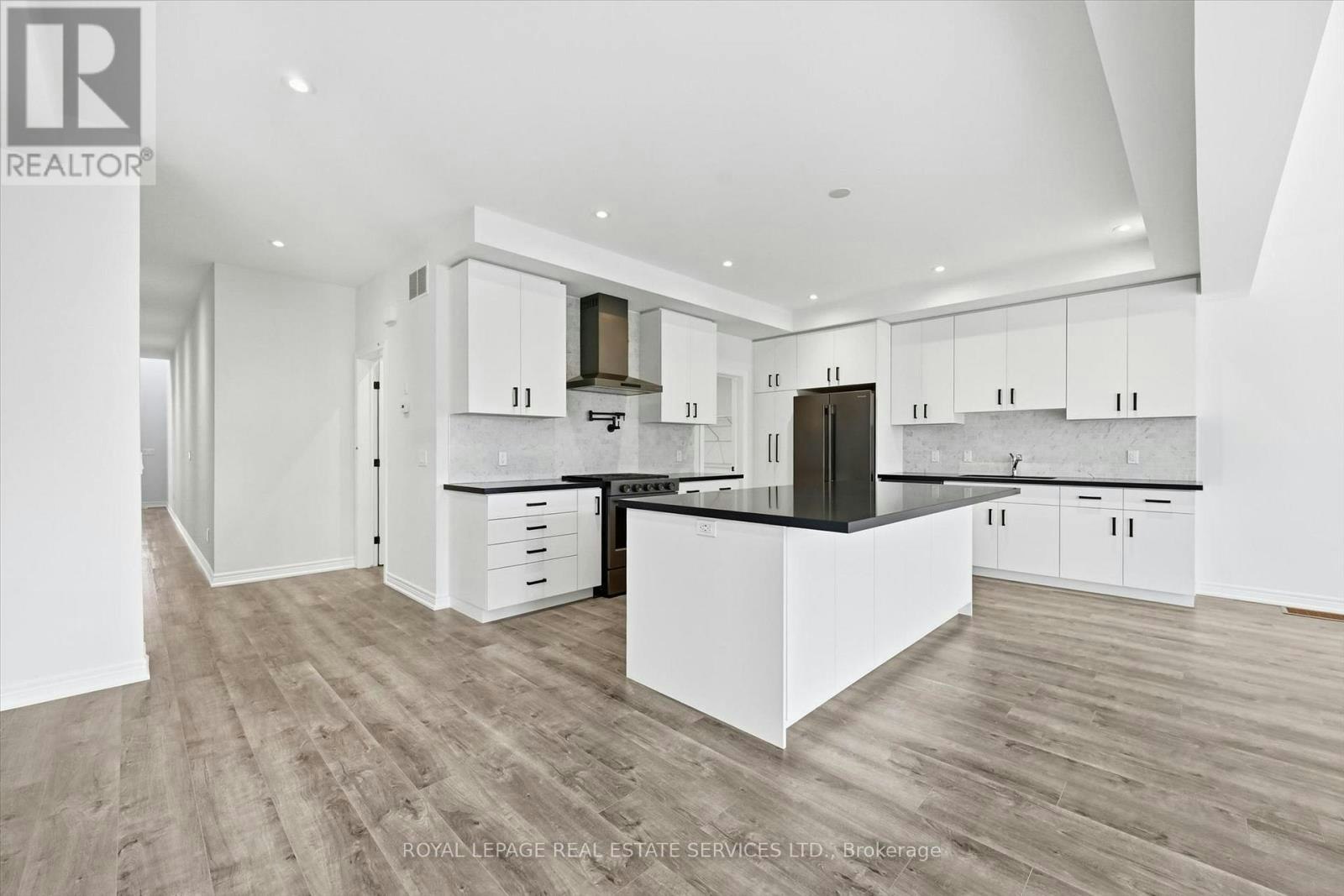 74 Valley Trail Place, Hamilton, ON, L8B 2A2 - 7