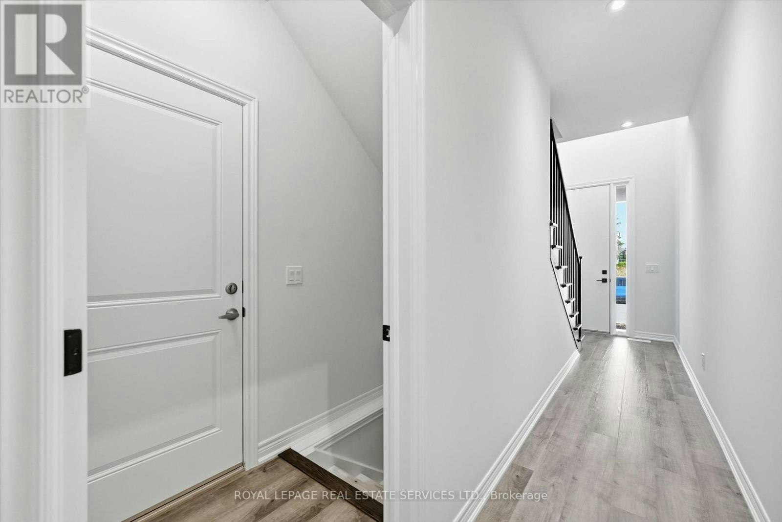 74 Valley Trail Place, Hamilton, ON, L8B 2A2 - 4