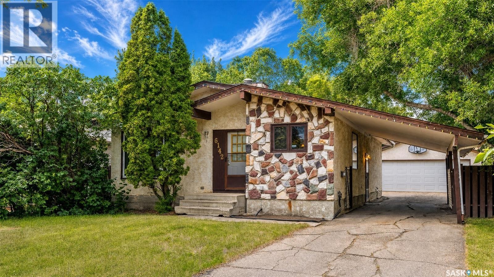 6142 7th Avenue N, Regina, SK, S4T 7G8
