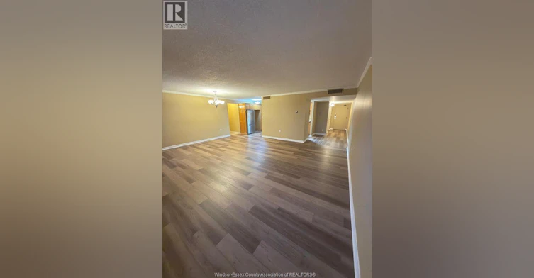 2402-380 Pelissier Street, Windsor, ON, N9A 6V7