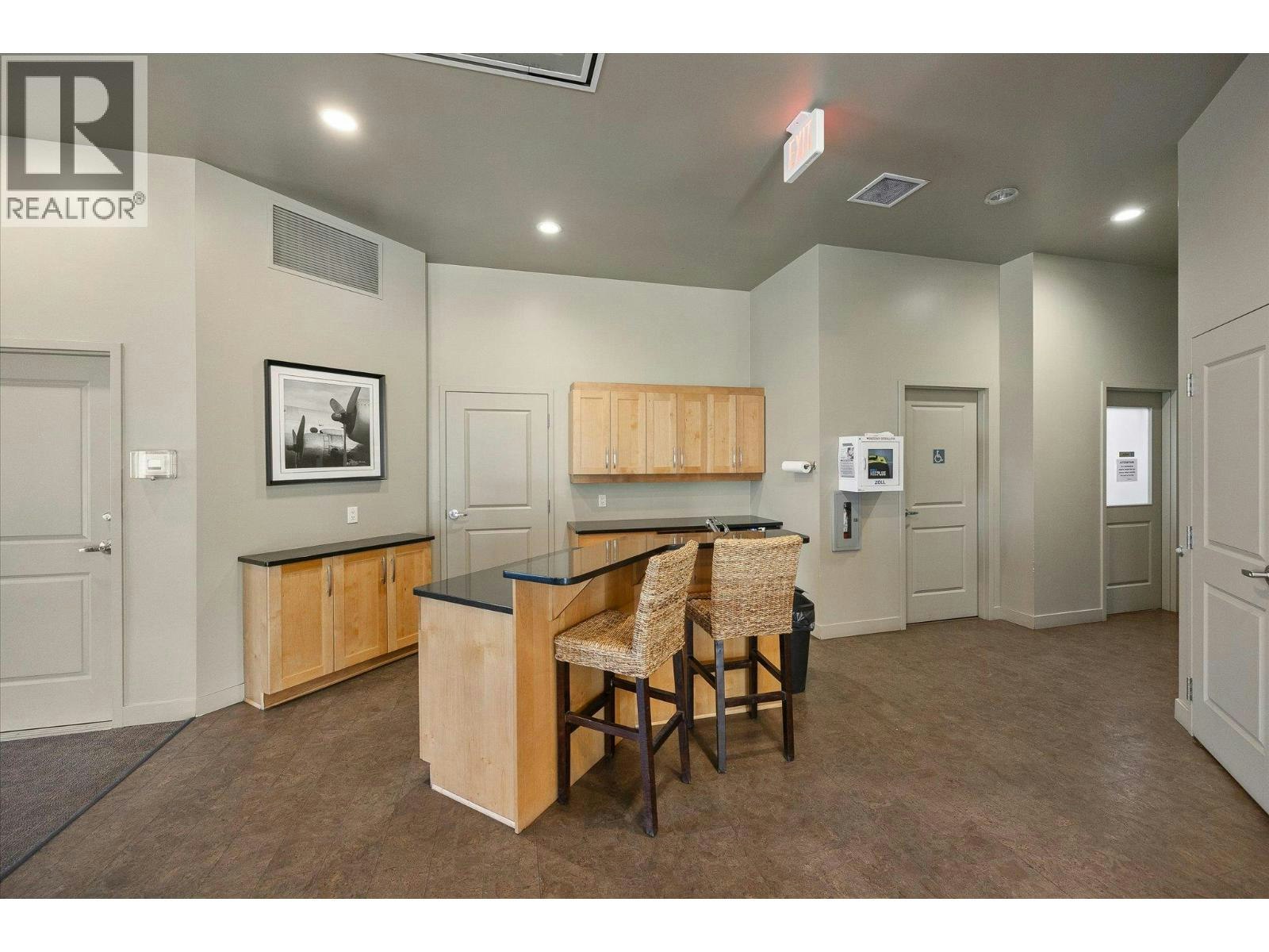 206-4380 Lakeshore Road, Kelowna, BC, V1W 5N3 - 39