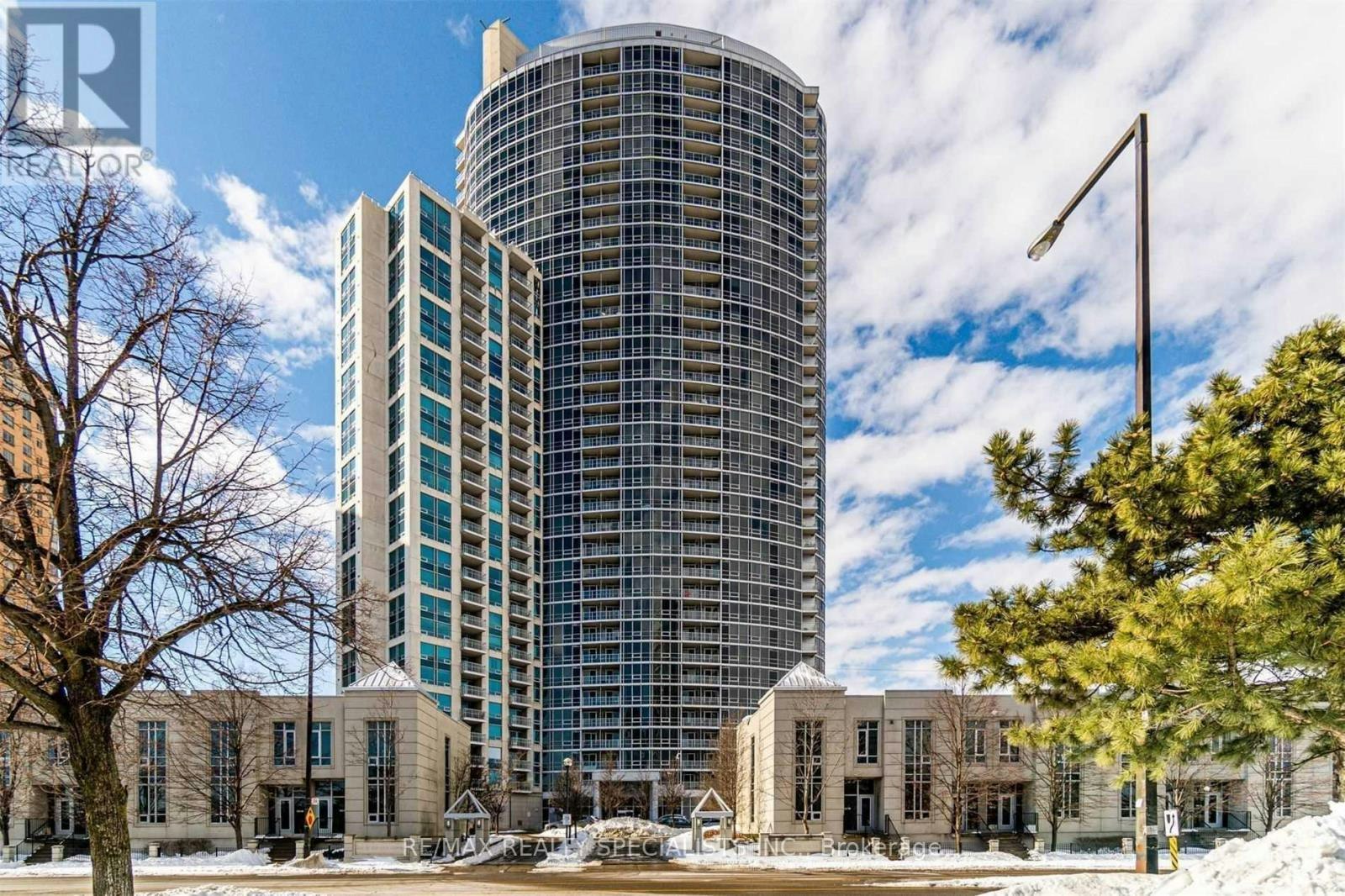 1001-83 Borough Drive, Toronto, ON, M1P 5E4