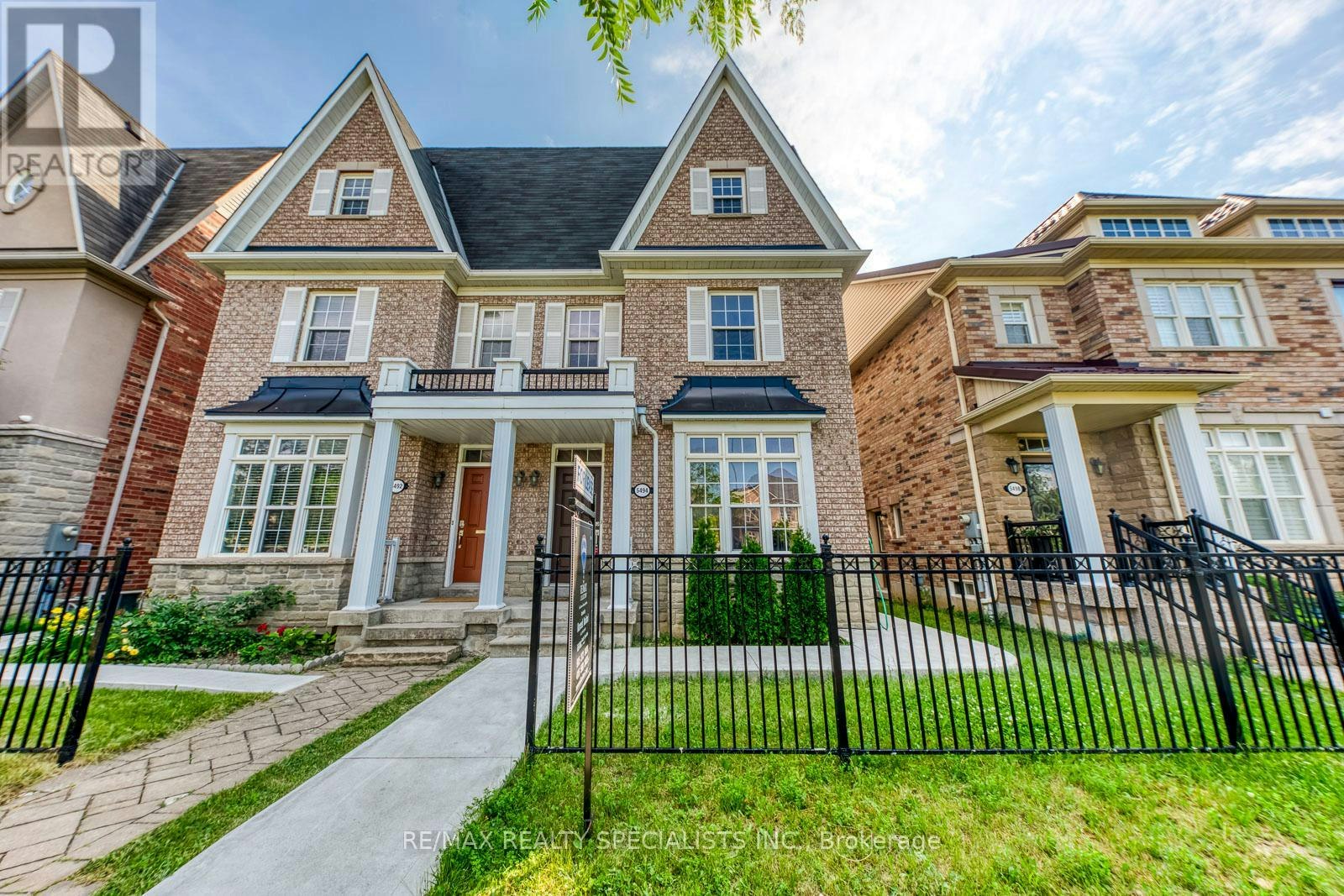 5494 Tenth Line W, Mississauga, ON, L5M 0G5