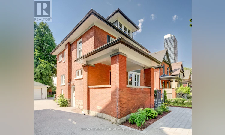 36 Heins Avenue