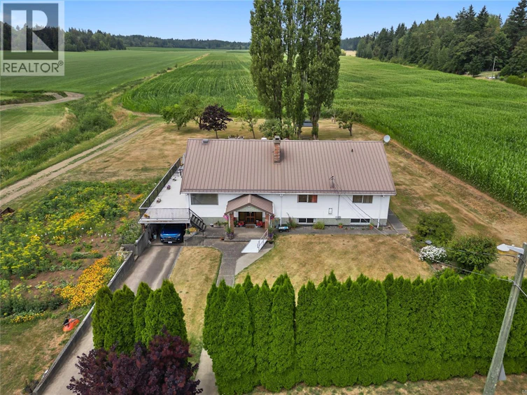 2400 Ployart Road, Black Creek, BC, V9J 1H8 - 8