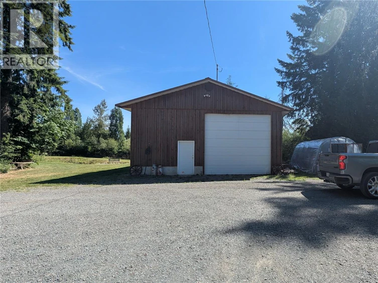 2400 Ployart Road, Black Creek, BC, V9J 1H8 - 11