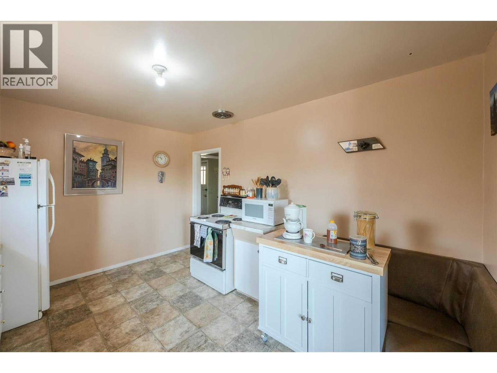 6802 89th Street, Osoyoos, BC, V0H 1V1 - 15
