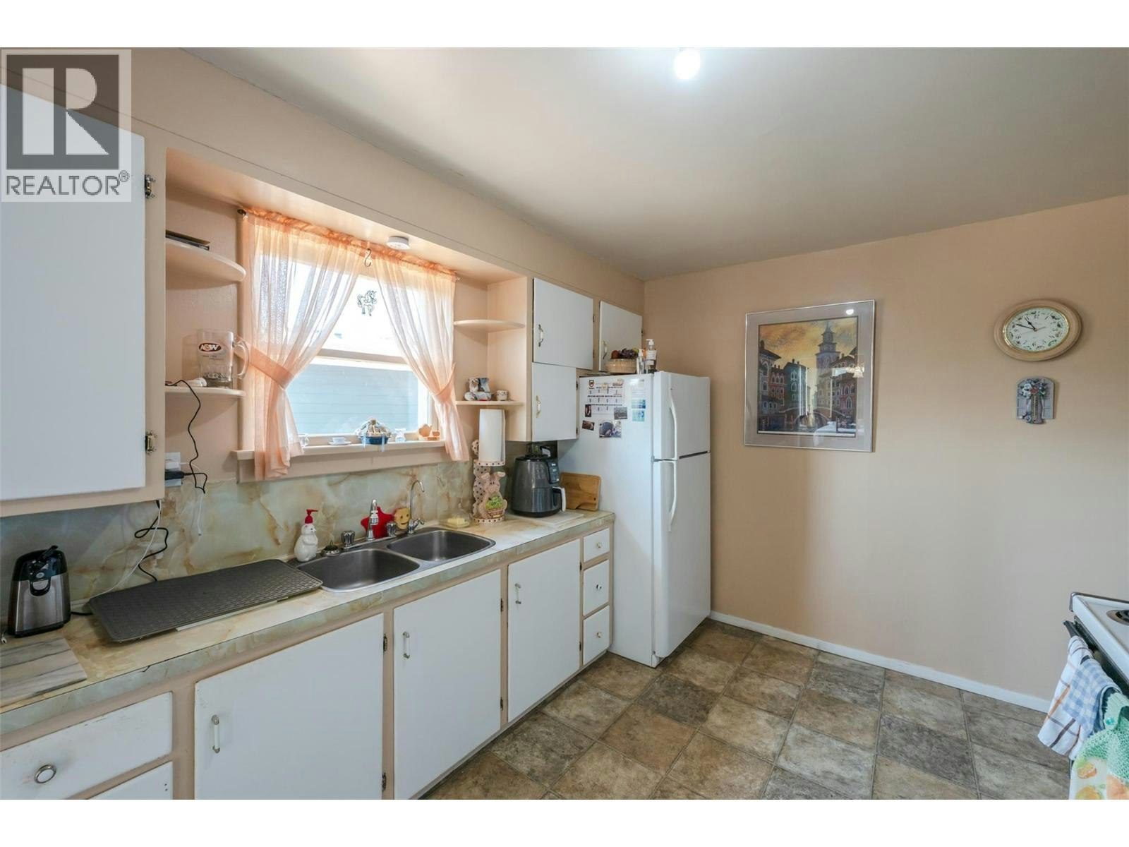 6802 89th Street, Osoyoos, BC, V0H 1V1 - 16
