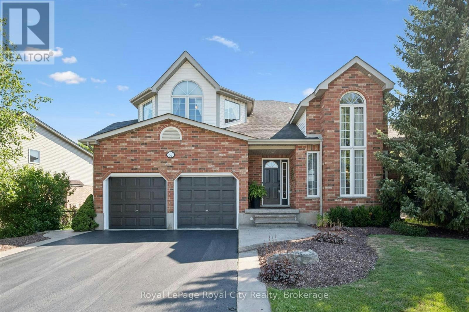 32 Pine Ridge Drive, Guelph, ON, N1L 1K3