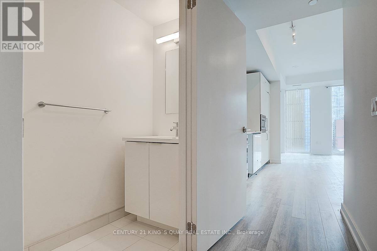 722-121 St Patrick Street, Toronto, ON, M5T 0B8 - 6