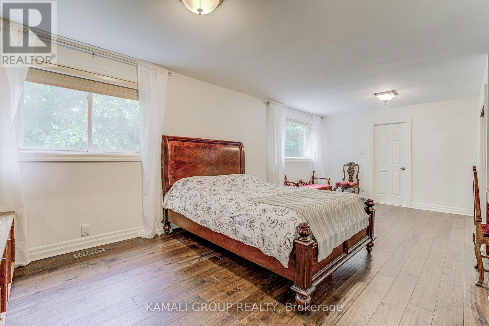 5 Caravan Drive, Toronto, ON, M3B 1M9 - 8