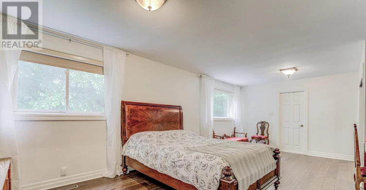 5 Caravan Drive, Toronto, ON, M3B 1M9 - 8