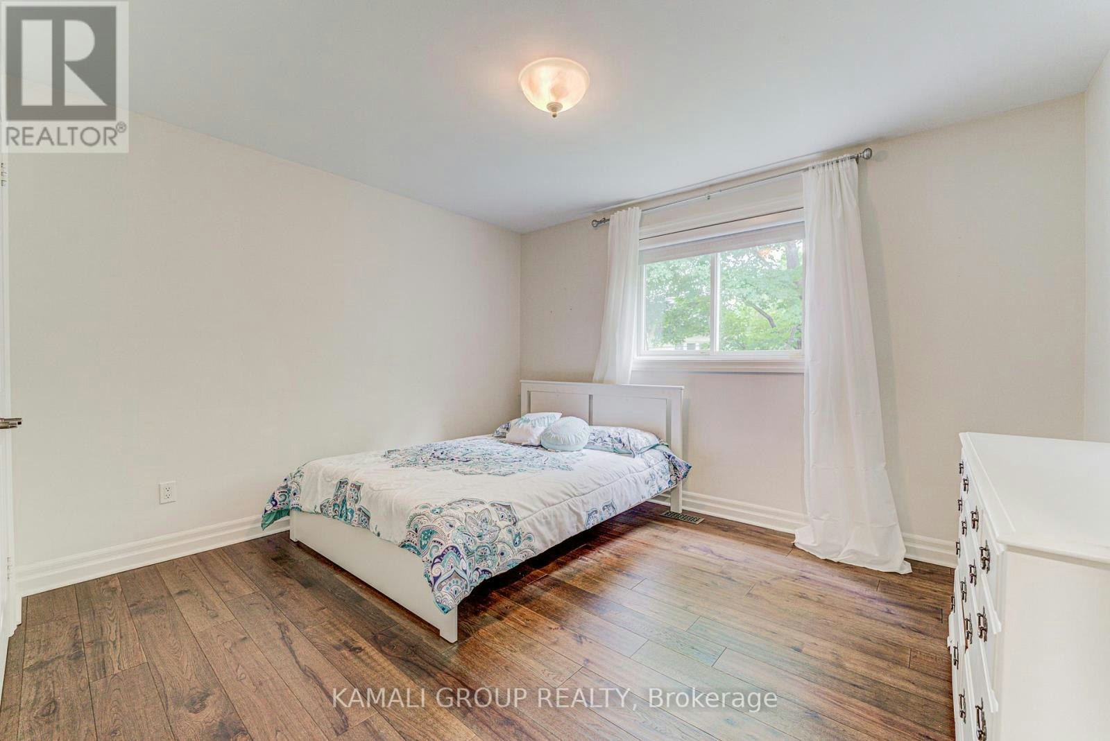 5 Caravan Drive, Toronto, ON, M3B 1M9 - 12