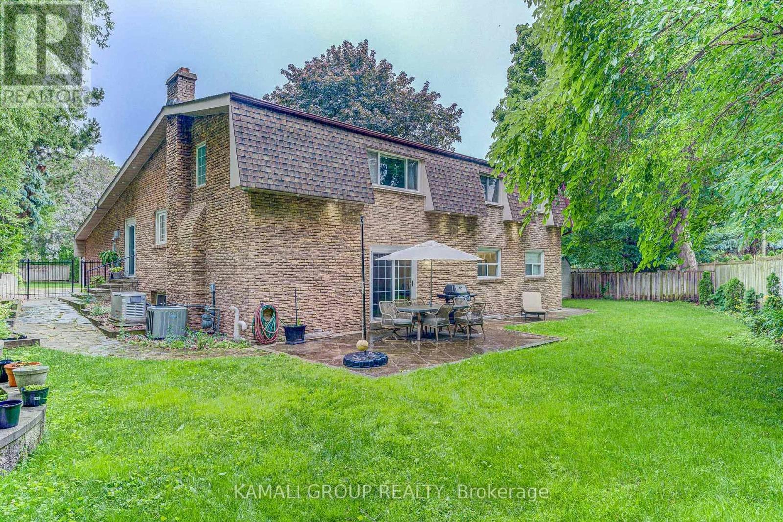 5 Caravan Drive, Toronto, ON, M3B 1M9 - 17