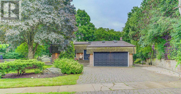 5 Caravan Drive, Toronto, ON, M3B 1M9