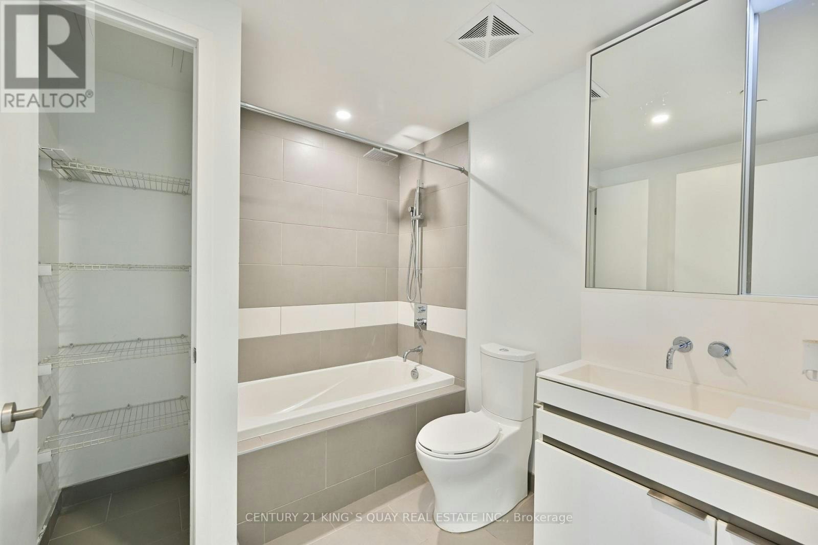 1907-197 Yonge Street, Toronto, ON, M5B 1M4 - 29