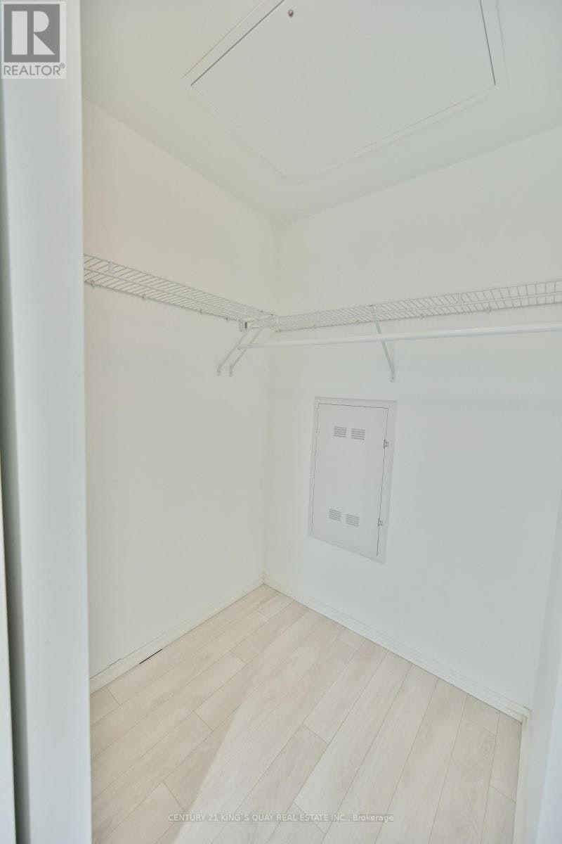 1907-197 Yonge Street, Toronto, ON, M5B 1M4 - 32