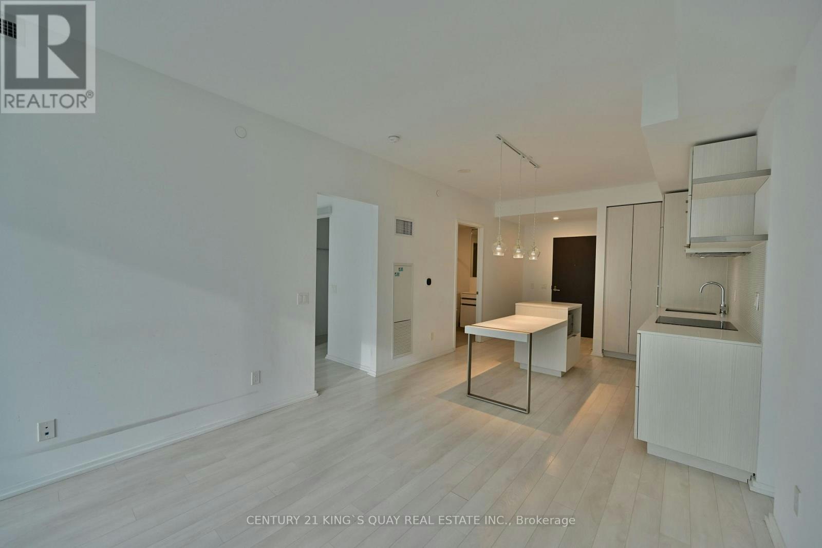 1907-197 Yonge Street, Toronto, ON, M5B 1M4 - 8