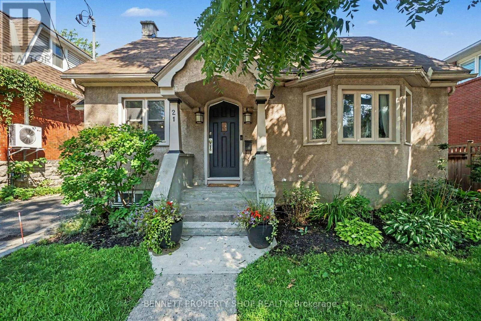 21 Hazel Street, Ottawa, ON, K1S 0E7