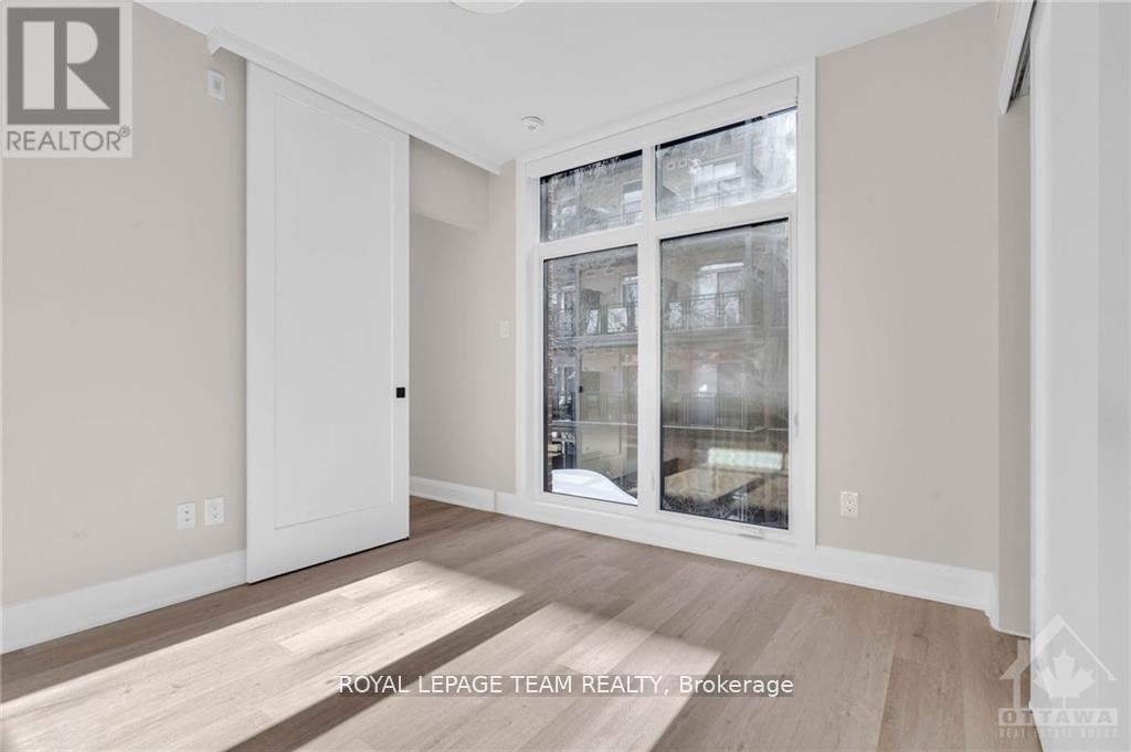 4-58 Florence Street, Ottawa, ON, K2P 0W7 - 12