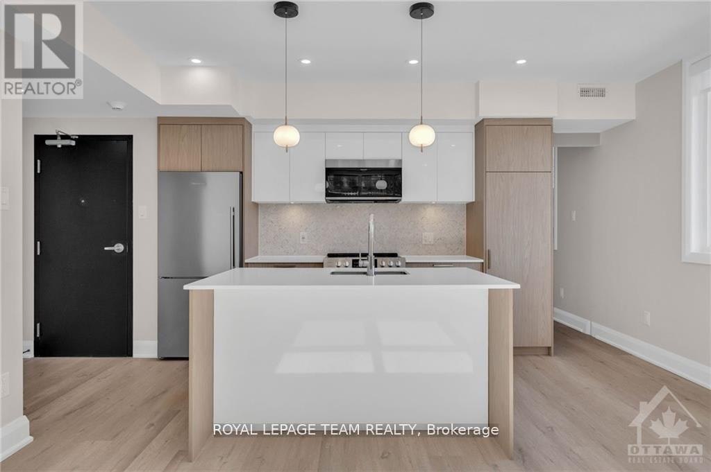 4-58 Florence Street, Ottawa, ON, K2P 0W7 - 3