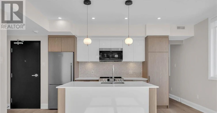4-58 Florence Street, Ottawa, ON, K2P 0W7 - 3