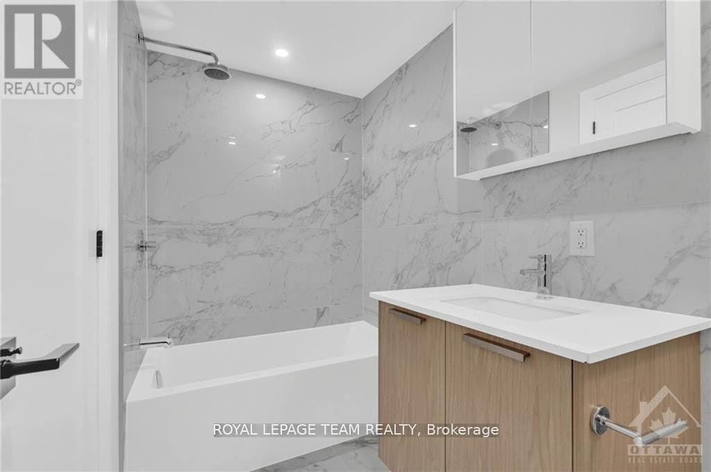 4-58 Florence Street, Ottawa, ON, K2P 0W7 - 7
