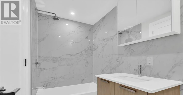 4-58 Florence Street, Ottawa, ON, K2P 0W7 - 7