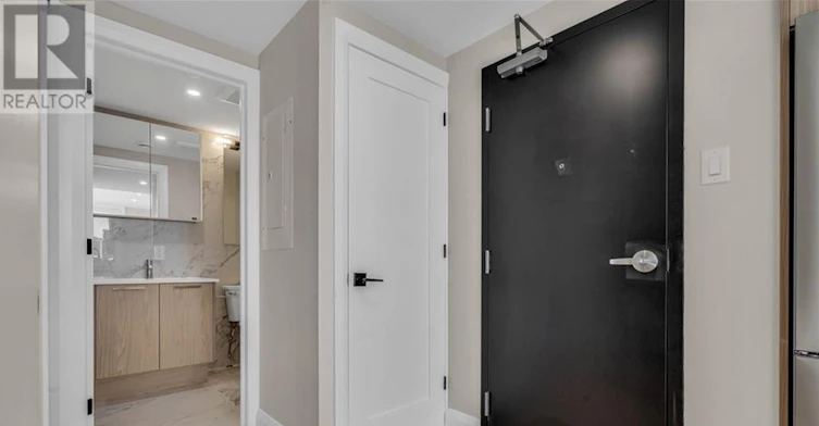 4-58 Florence Street, Ottawa, ON, K2P 0W7 - 2