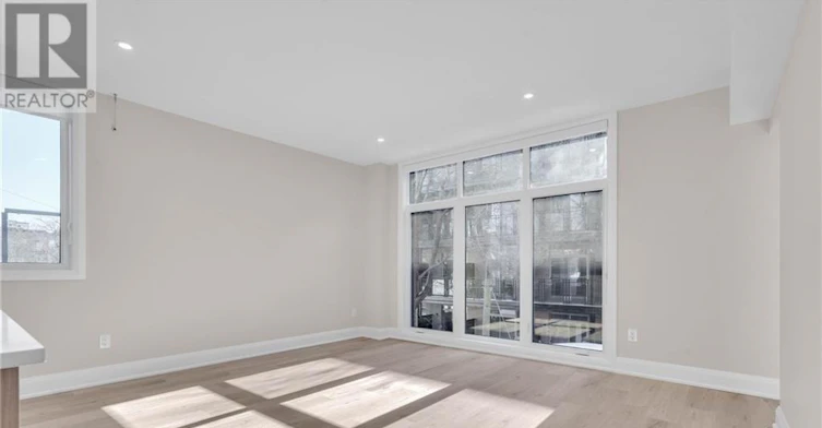 4-58 Florence Street, Ottawa, ON, K2P 0W7 - 9