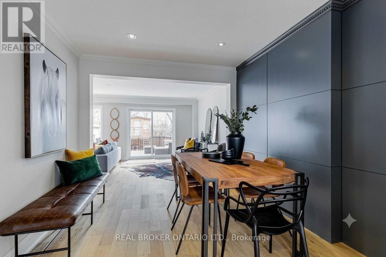 UPPER-25 Newlin Crescent, Toronto, ON, M3L 1X5 - 4
