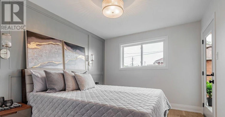 UPPER-25 Newlin Crescent, Toronto, ON, M3L 1X5 - 9