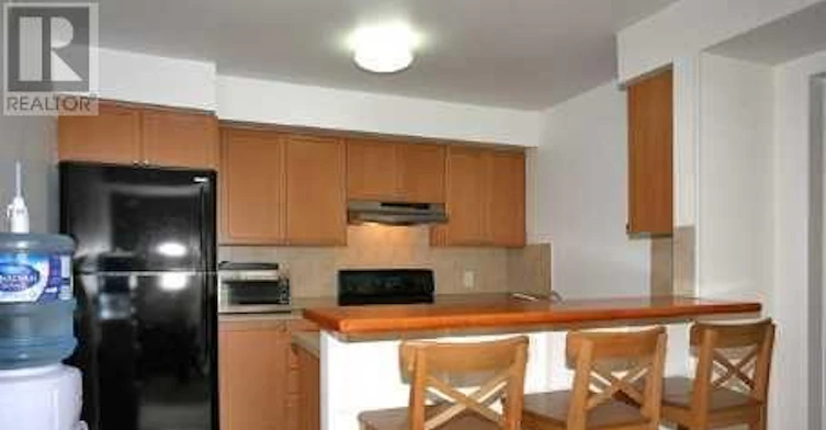 227-4975 Southhampton Drive, Mississauga, ON, L5M 8E7 - 3
