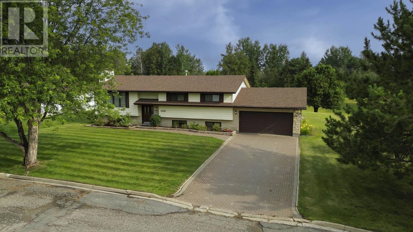 1030 Brookview Place, Thunder Bay, ON, P7J 1B2