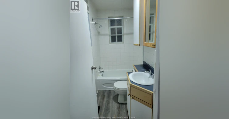 1-660 Church, Windsor, ON, N9A 4T4 - 4