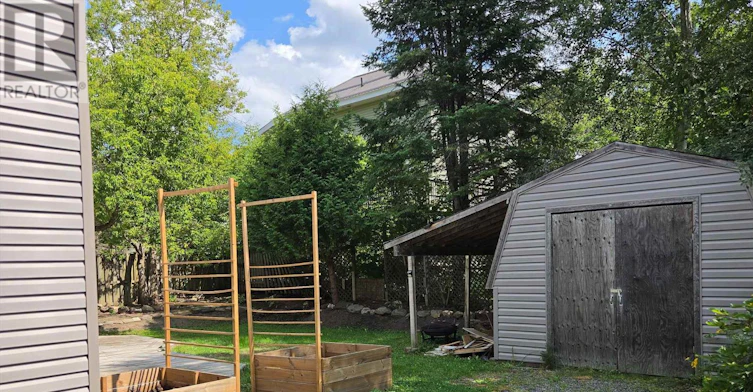 11 West Road, Huntsville, ON, P1H 1L1 - 4