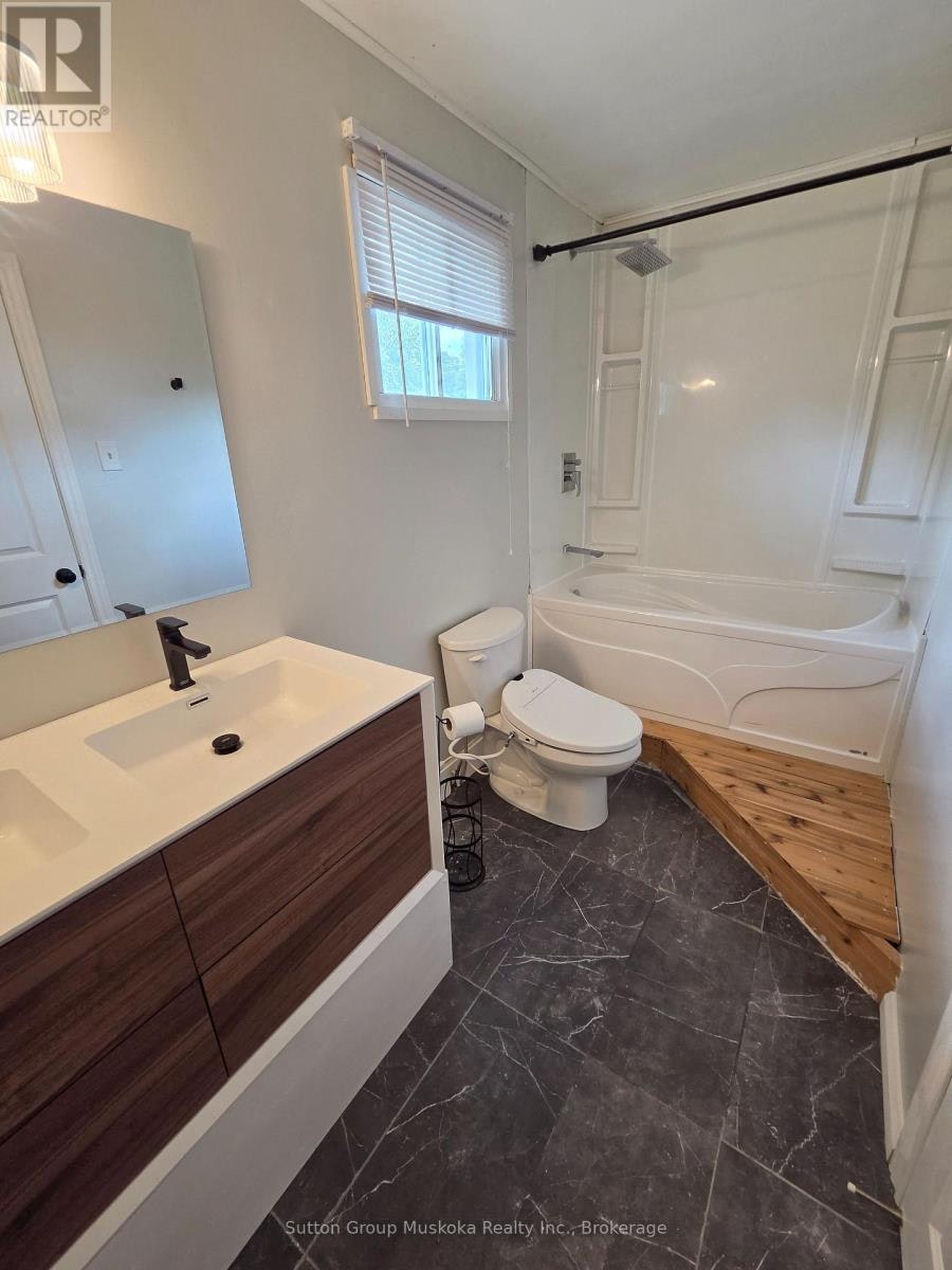 11 West Road, Huntsville, ON, P1H 1L1 - 13