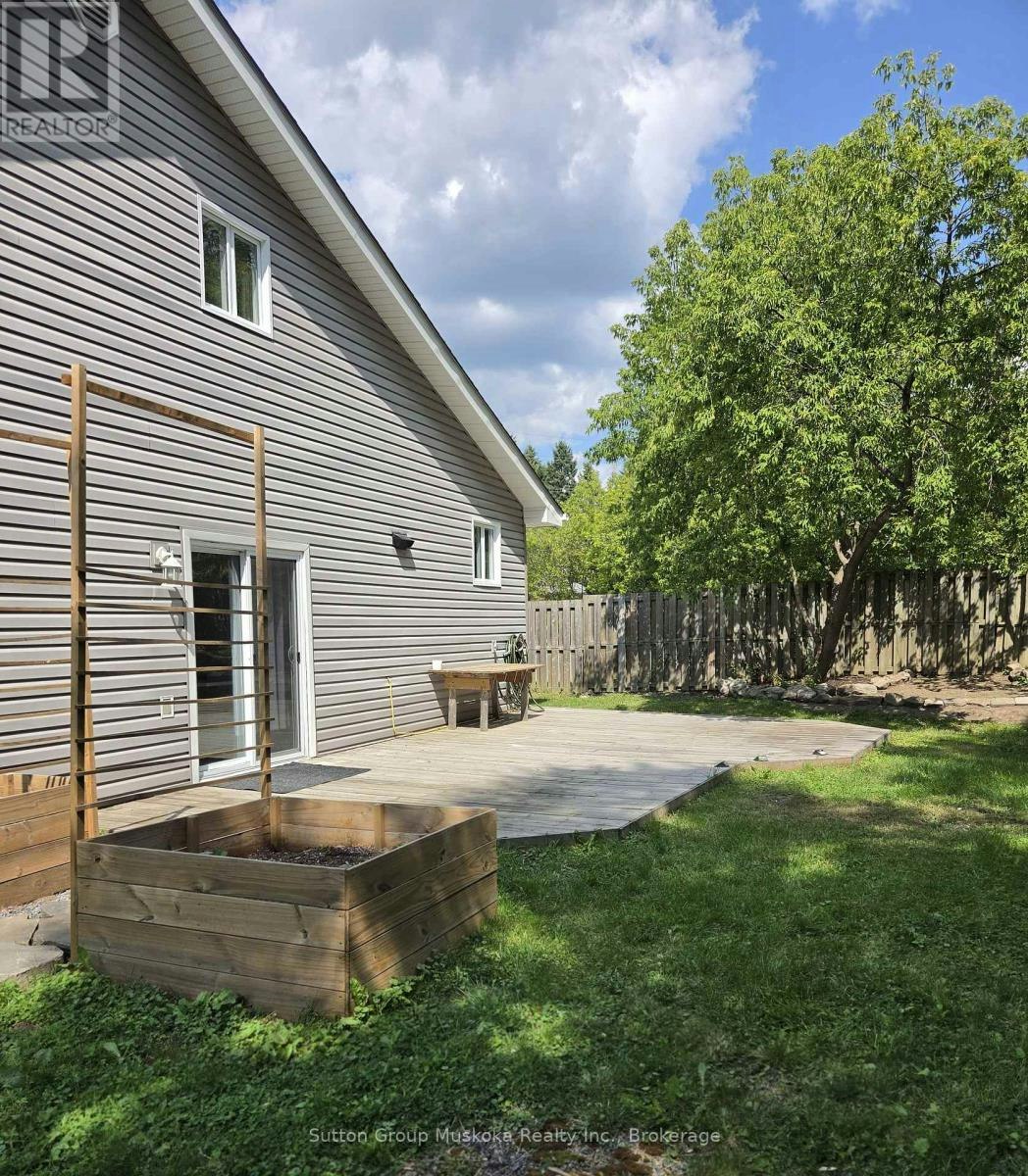 11 West Road, Huntsville, ON, P1H 1L1 - 3