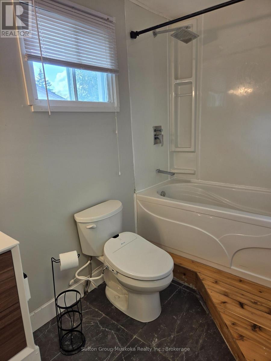11 West Road, Huntsville, ON, P1H 1L1 - 14