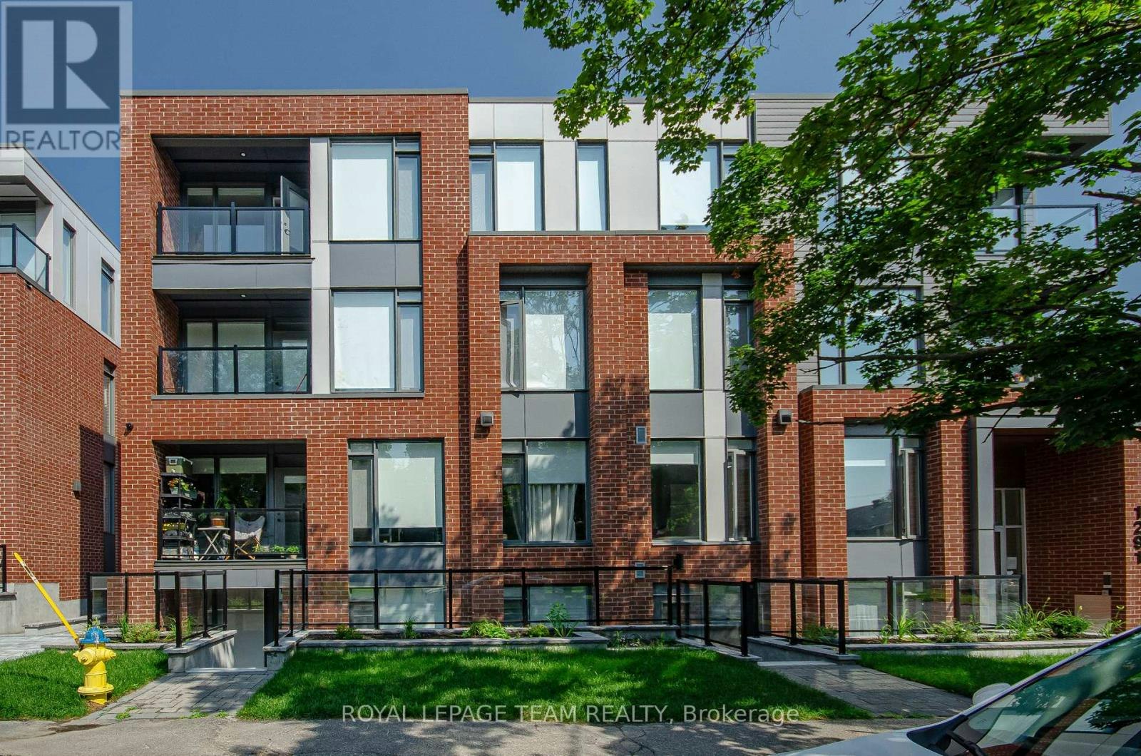 202-1291 Summerville Avenue, Ottawa, ON, K1Z 8G7