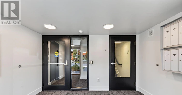 157 Holland Avenue, Ottawa, ON, K1Y 0Y2 - 2
